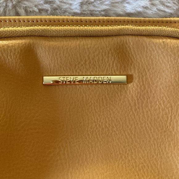 Steve Madden cross body bag - Picture 2 of 11